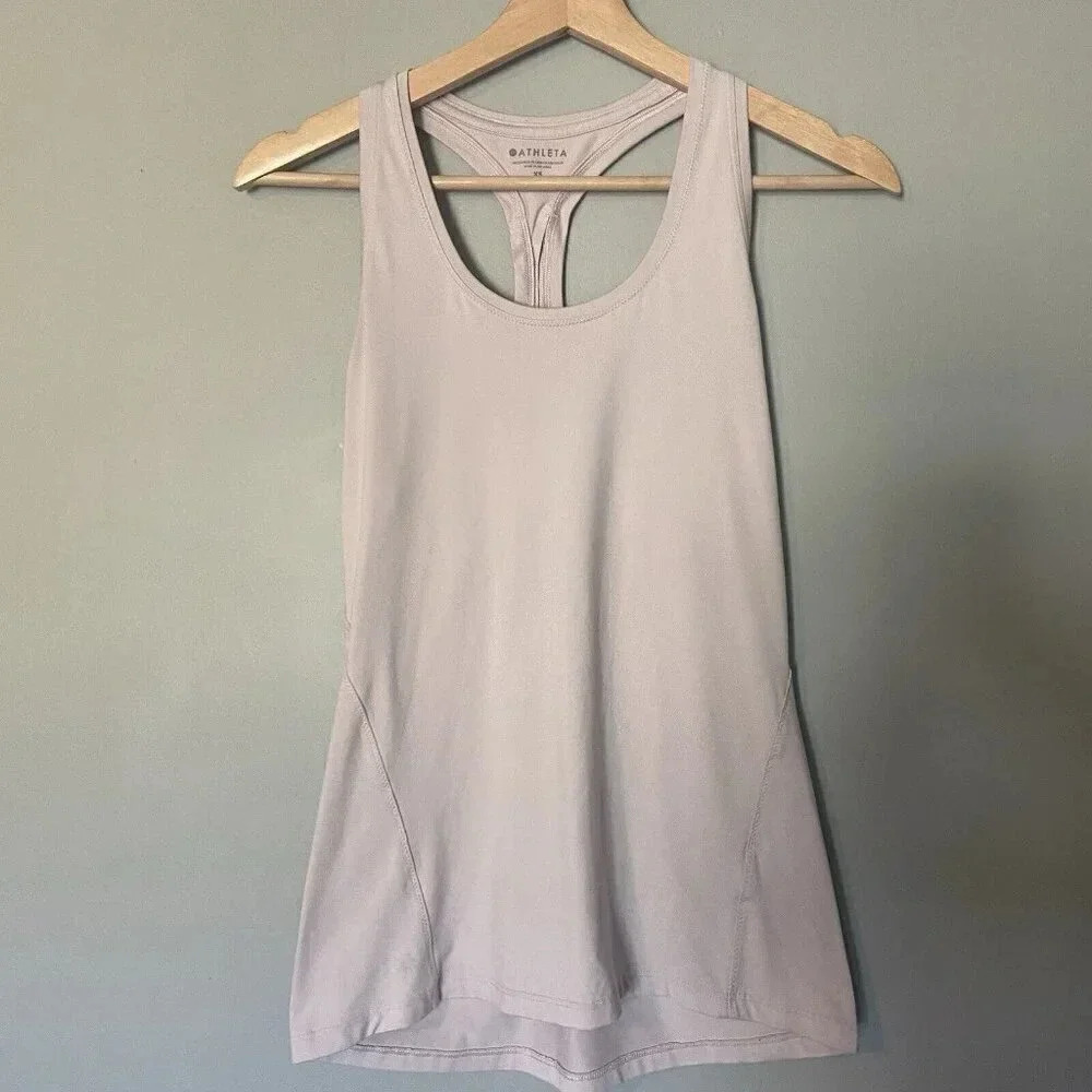 Athleta Limitless Keyhole Tank Top In Soft Lilac Size‎ XS Athlesiure Yoga Travel